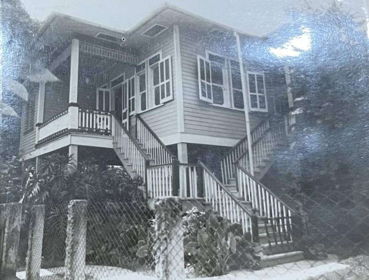 Otro de los inmuebles con valor arquitectónico es la “Casa Quiroz”, construida en 1930 por Antonio Gonzáles en la segunda calle, 2 avenida, con un estilo colonial americano.