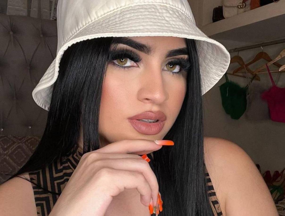 Los usuarios han comentado las últimas publicaciones de TikTok de Roxy, en donde se leen muestras de apoyo como “madre mía, qué espectacular se verá Roxy. Le quedó espectacular”. En otro comentario se lee: “linda, y eso que está hinchada. A los seis meses se verá lindísima”. Por otro lado, también se leen algunas críticas como: “pensé que era Bellakat” y “sabía que todo iba a salir mal”. 