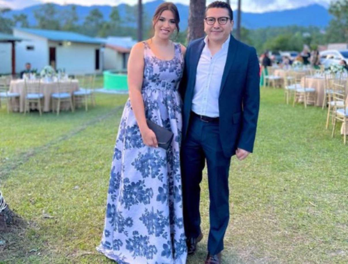 Carolina explicó que, aunque aceptó el anillo con emoción, se tomó un tiempo para reflexionar sobre el matrimonio. “Ese mismo temor que vos manifestabas me hizo pensar: ‘¿quiero nuevamente pasar por eso? (por una boda y lo que conlleva)’”, comentó, recordando la experiencia de su anterior matrimonio. 