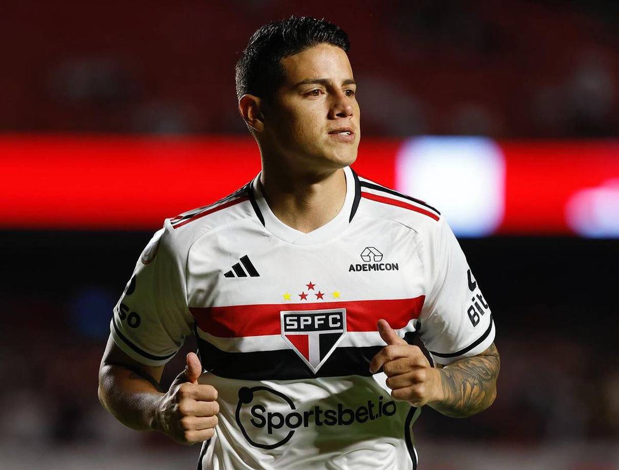 El futuro de James Rodriguez en el Sao Paulo aún es incierto: “En el fútbol todo cambia muy rápido, nunca me gustó hablar de futuro. Sólo lo conoce Dios. Me gusta hablar del presente, del día a día. No sé qué pasará en 2024, el fútbol cambia mucho. Un día estamos aquí y otro en otro lugar. Quiero intentar quedarme para ayudar al equipo”, expresó a GloboEsporte.