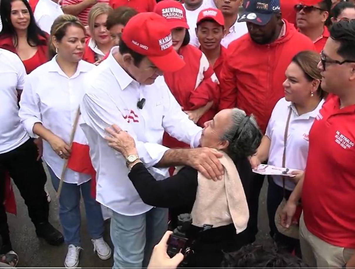 Para cerrar dijo que “nueve de cada diez libras de arroz vienen de Estados Unidos” y “siete de cada 10 de maíz” también. “En la Lima se podría producir arroz porque acá hay agua”, puntualizó.
