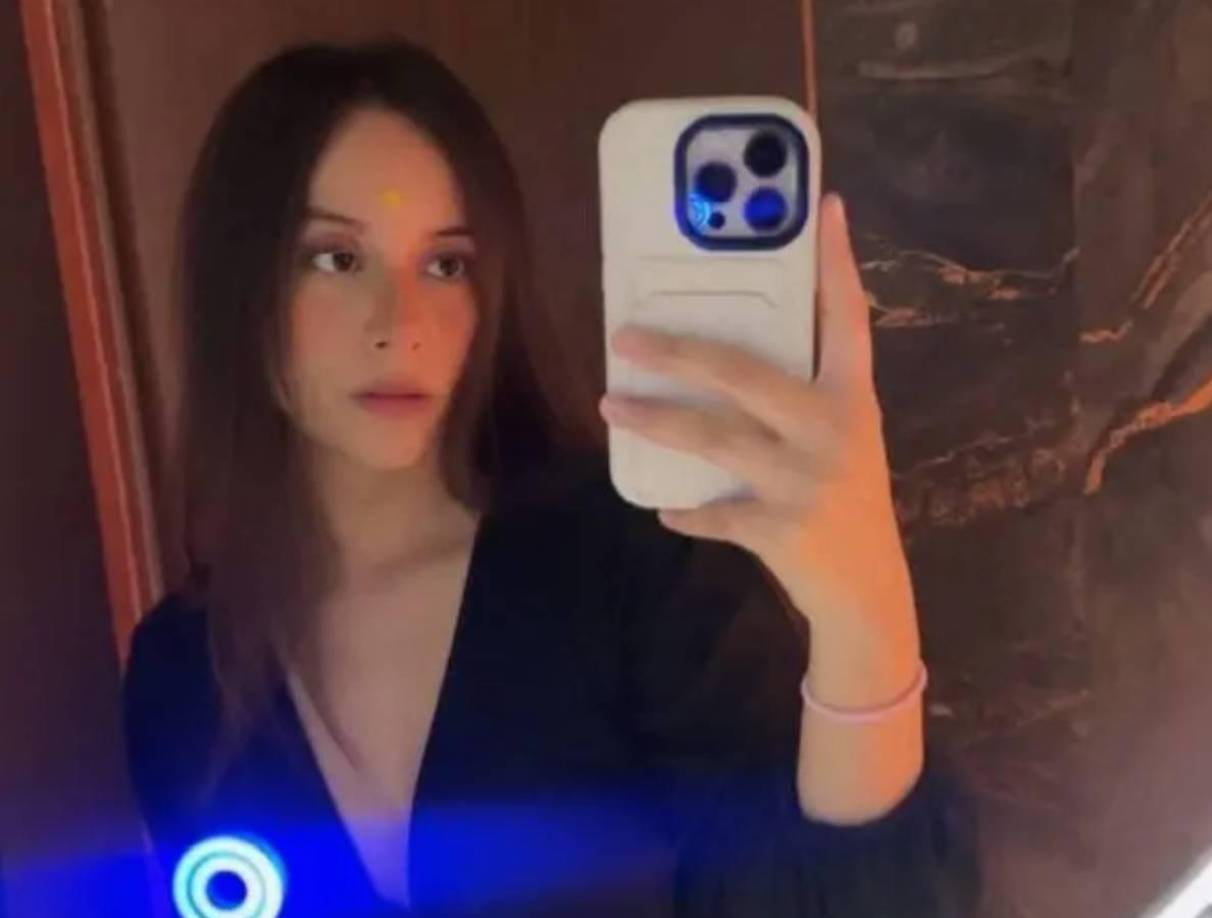 La joven es mexicana y se hizo viral en plena transmisión de la final de ida del fútbol mexicano entre el América y Monterrey.