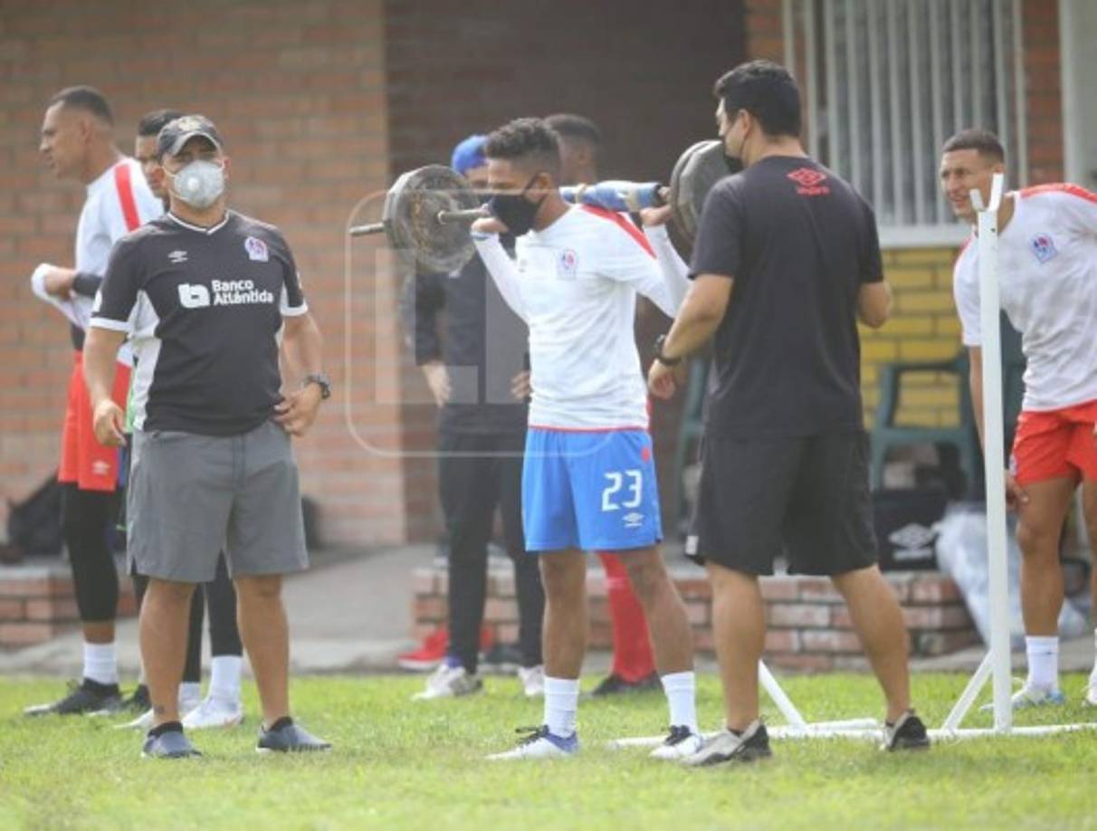 Christian Altamirano: El volante hondureño es nuevo fichaje del tricampeón Olimpia.Firmó por un año con los albos y llega procedente de la Real Sociedad de Tocoa.