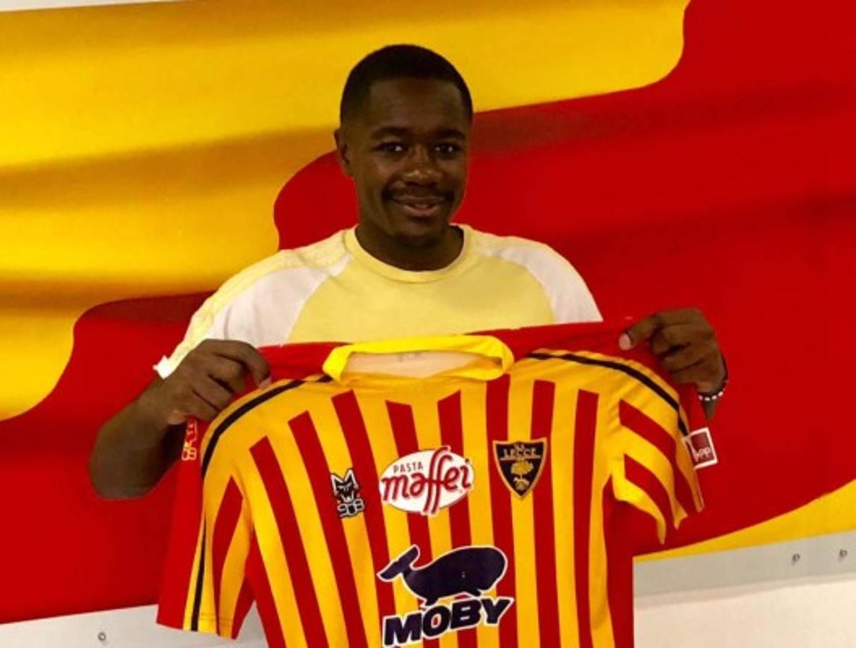 El recién ascendido a la Serie A, el Lecce ha hecho oficial el préstamo de Giannelli Imbula, jugador del Stoke City. El mediocentro congoleño llega por una temporada con opción a compra.