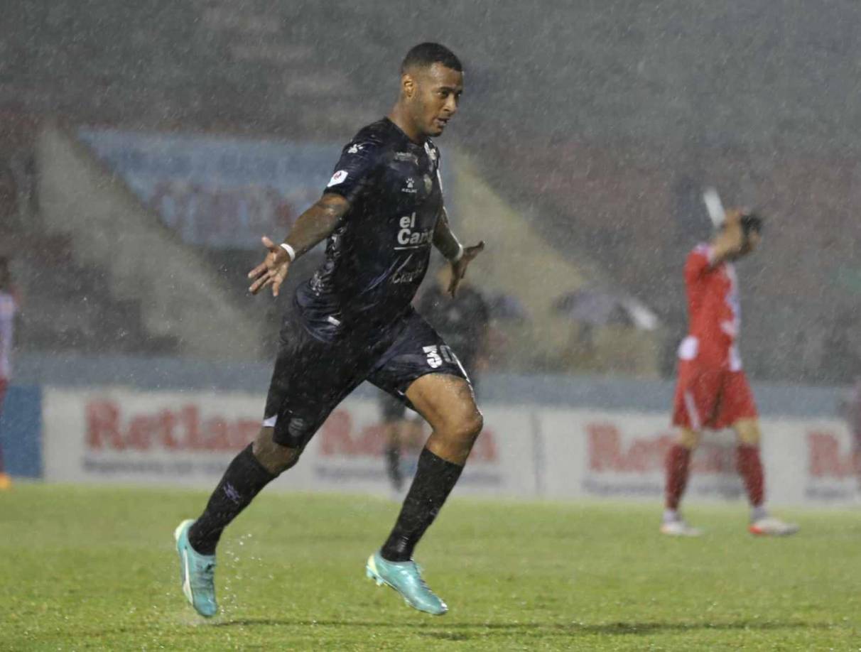 Carlos Small brilló en su primer partido del Clausura 2024 de la Liga Nacional de Honduras y nos dejó el golazo para adornar la jornada.