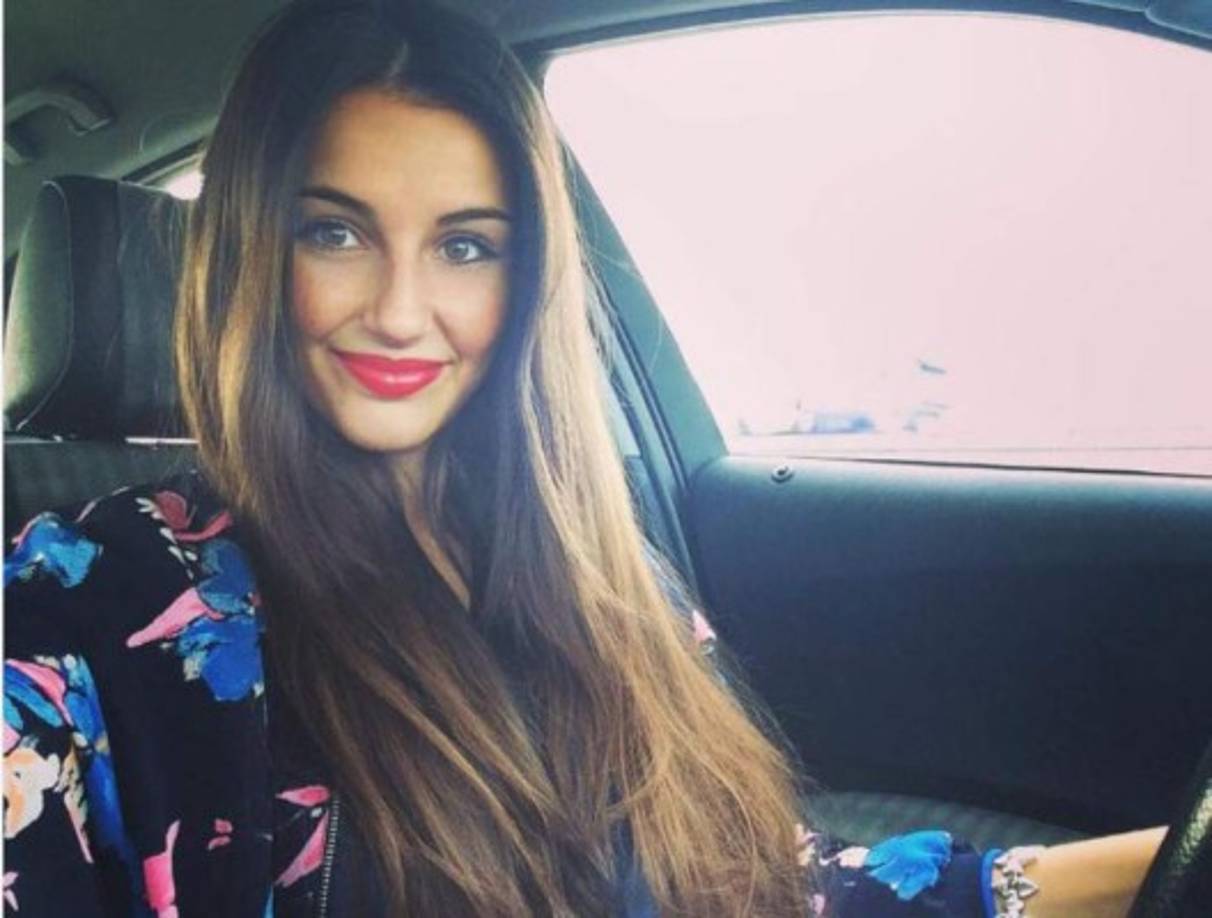 Adriana se encuentra entre la espada y la pared con el posible fichaje de su novio al Real Madrid.