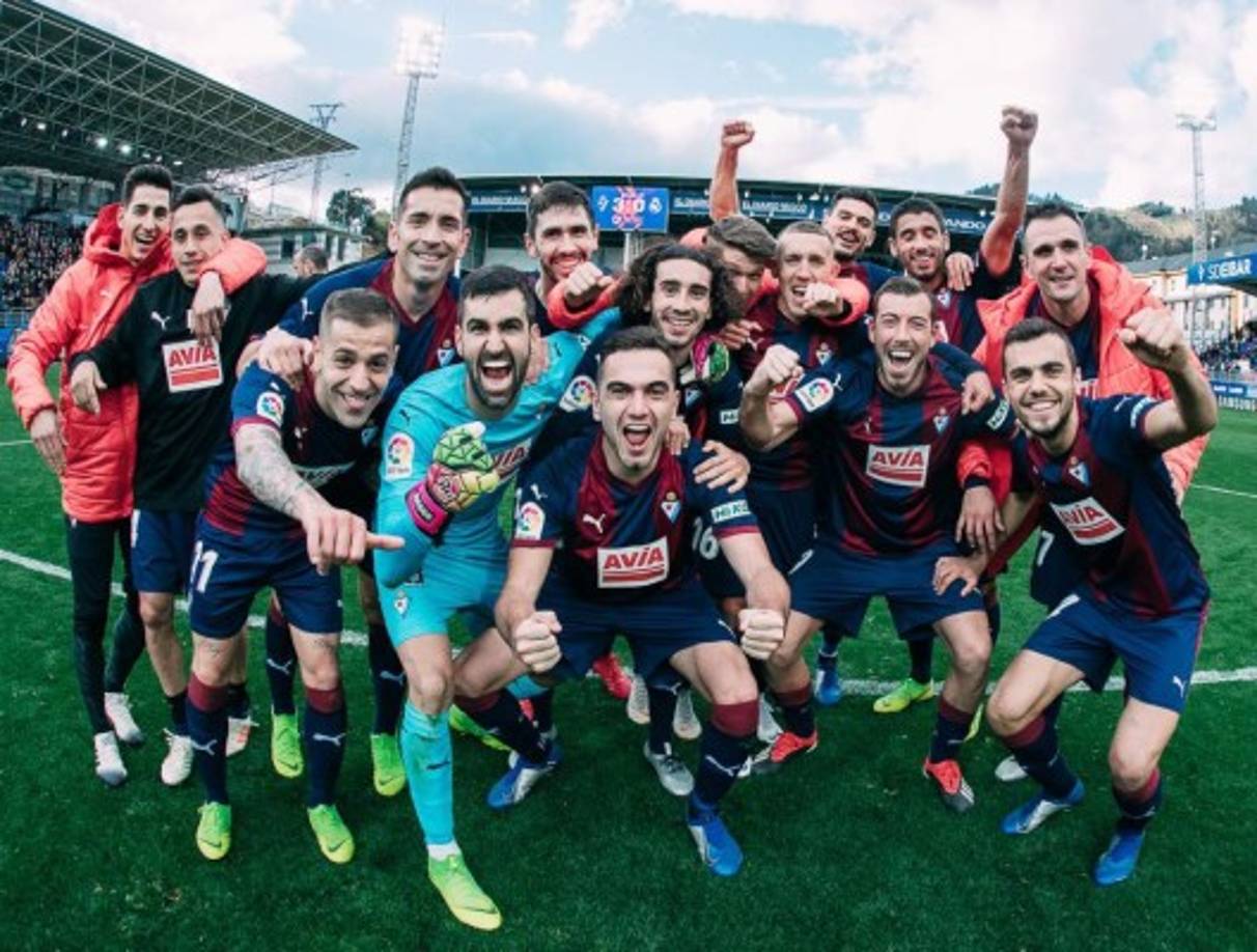El resultado de la foto de los jugadores del Eibar al final del partido.
