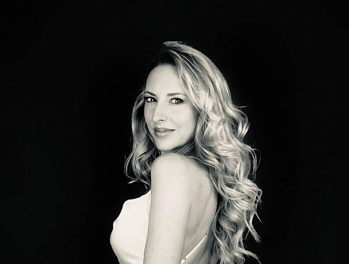 Lo más espeluznante fue el siguiente paso: mezcló los restos de Kristina con una batidora de mano hasta convertirlos en una especie de puré que disolvió en productos químicos, intentando desaparecer toda evidencia de su atroz crimen.