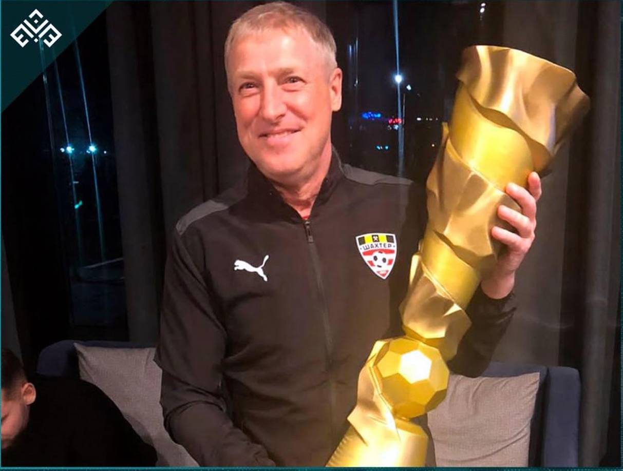 El director deportivo del Shakhtar Soligorsk, el ruso Vladímir Nidergaus, ha sido declarado persona non grata en la antigua república soviética por promover las prácticas de estimular económicamente a equipo rivales.