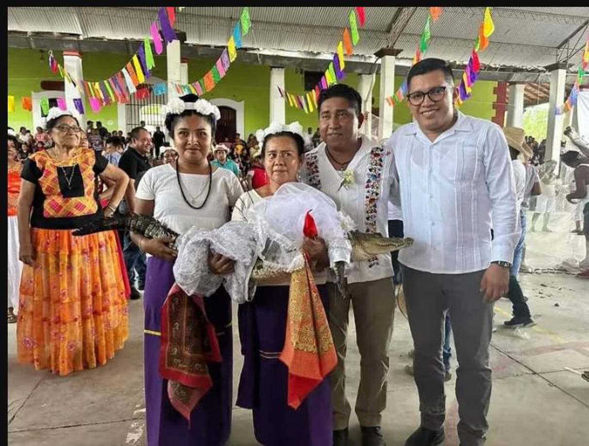 La tradición relata que las fricciones entre ambos pueblos concluyeron con el casamiento del rey chontal, por lo tanto, este sábado 1 de julio el alcalde y la “niña princesa huave”.