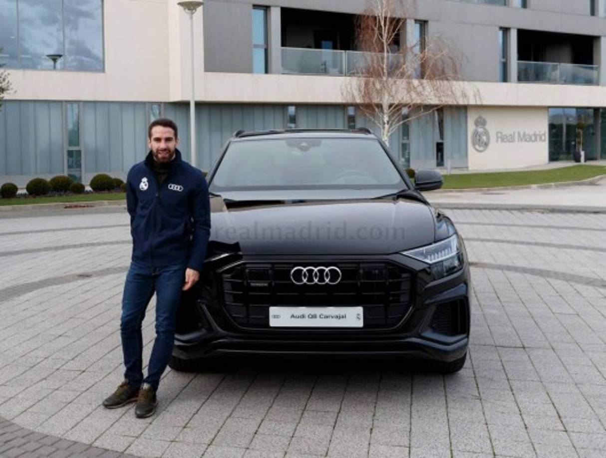 Dani Carvajal - El lateral derecho español se llevó el Audi Q8 50 TDI quattro tiptronic Negro Orca con un precio de 86.130 euros.