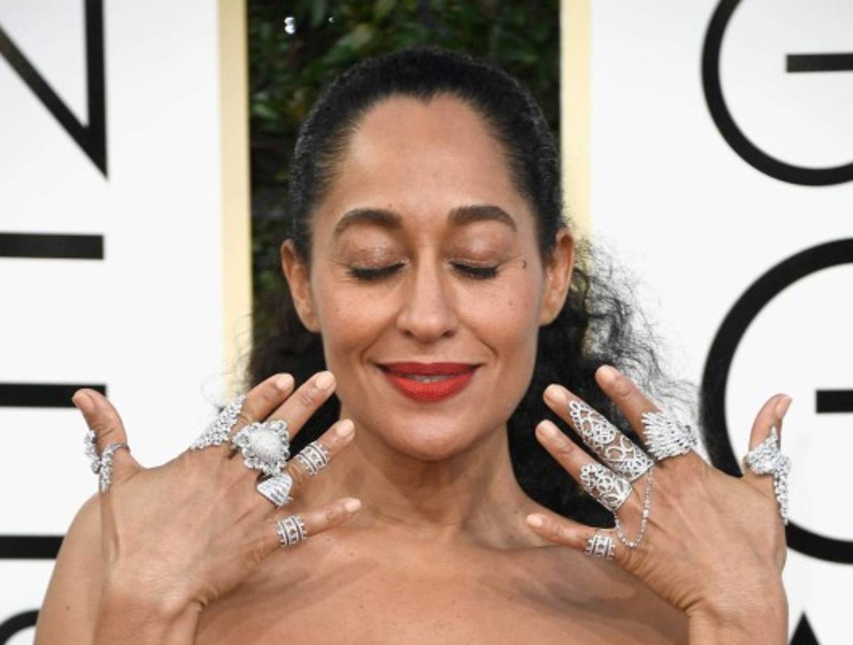 Tracee Ellis Ross llegó cargada de diamantes