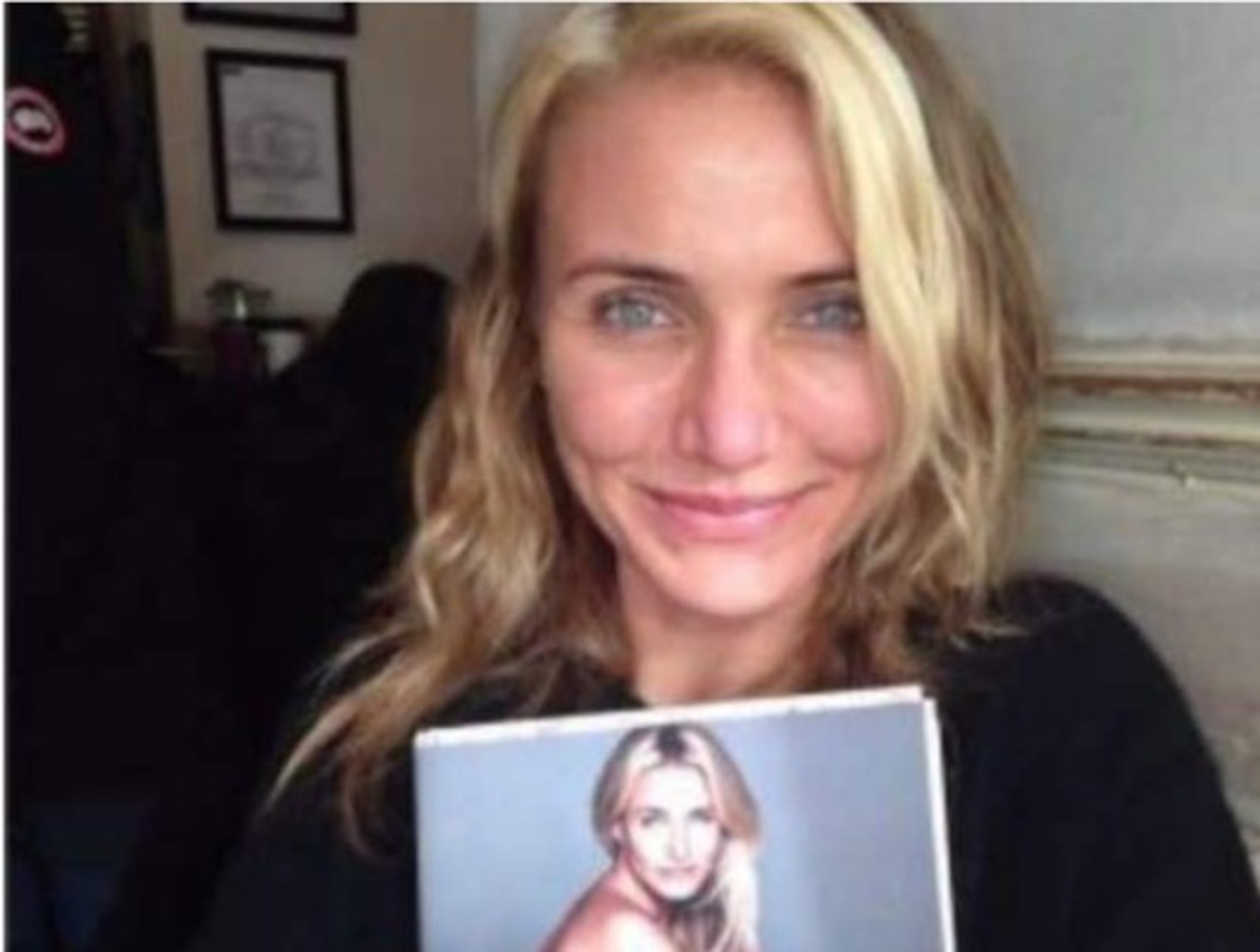 La popular actriz Cameron Díaz se dejó ver sin ninguna gota de maquillaje en sus redes sociales causando gran revuelo por su apariencia.