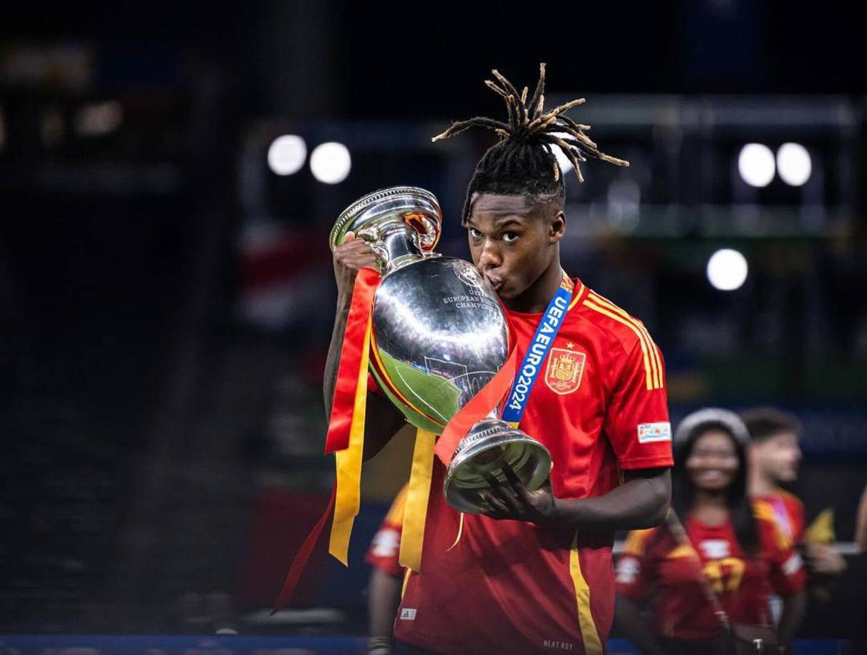 Nico Williams interesa en la Premier League. El Arsenal y el Chelsea se suman a la pelea por el jugador del Athletic y buscarían hacerse con sus servicios.