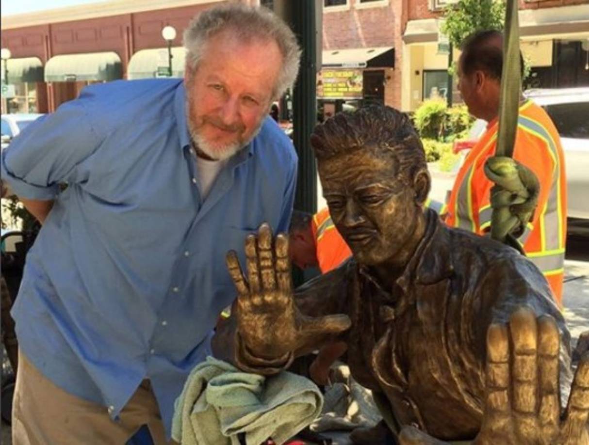 Así luce a los 60 años.