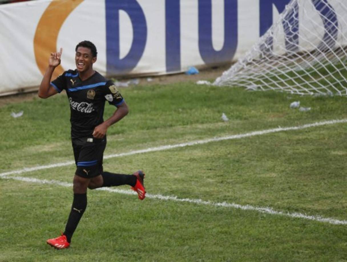 Antony Lozano: El hoy delantero del Girona de España, ingresó de cambio por Douglas Caetano y se encargó de anotar el segundo gol del Olimpia.