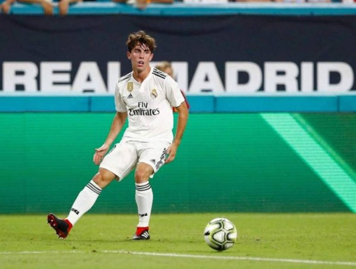 Álvaro Odriozola: Medios señalan que será el lateral por la banda derecha.
