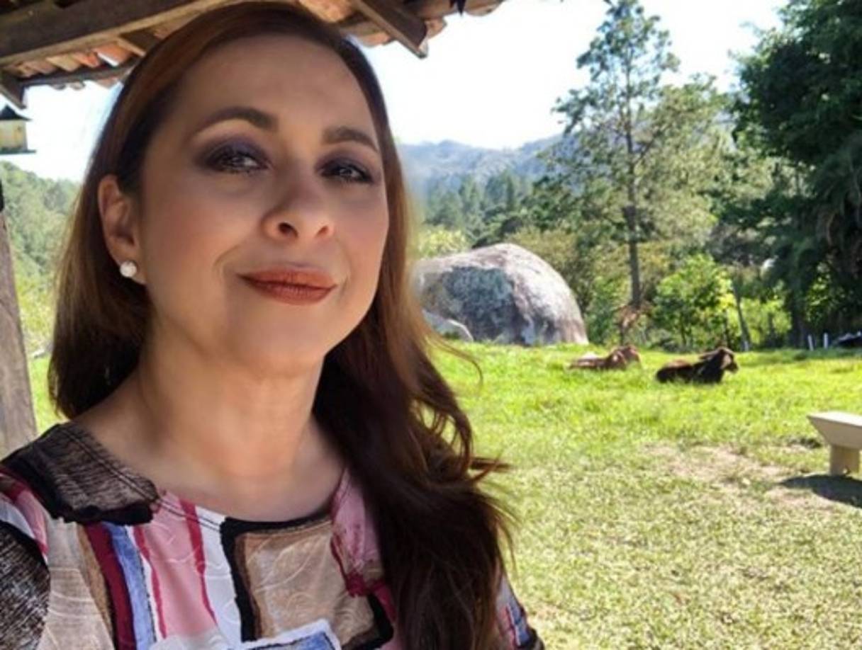 Renunció en 2013 y dos años después de su salida de Univisión comenzó a trabajar en dos proyectos radiales, 'El Show de Neida Sandoval' y “Minuto 60'. <br/><br/>Actualmente está en YouTube con un programa donde entrevista a reconocidos actores. <br/><br/>Sandoval disfruta de las bellezas de Honduras en sus vacaciones.
