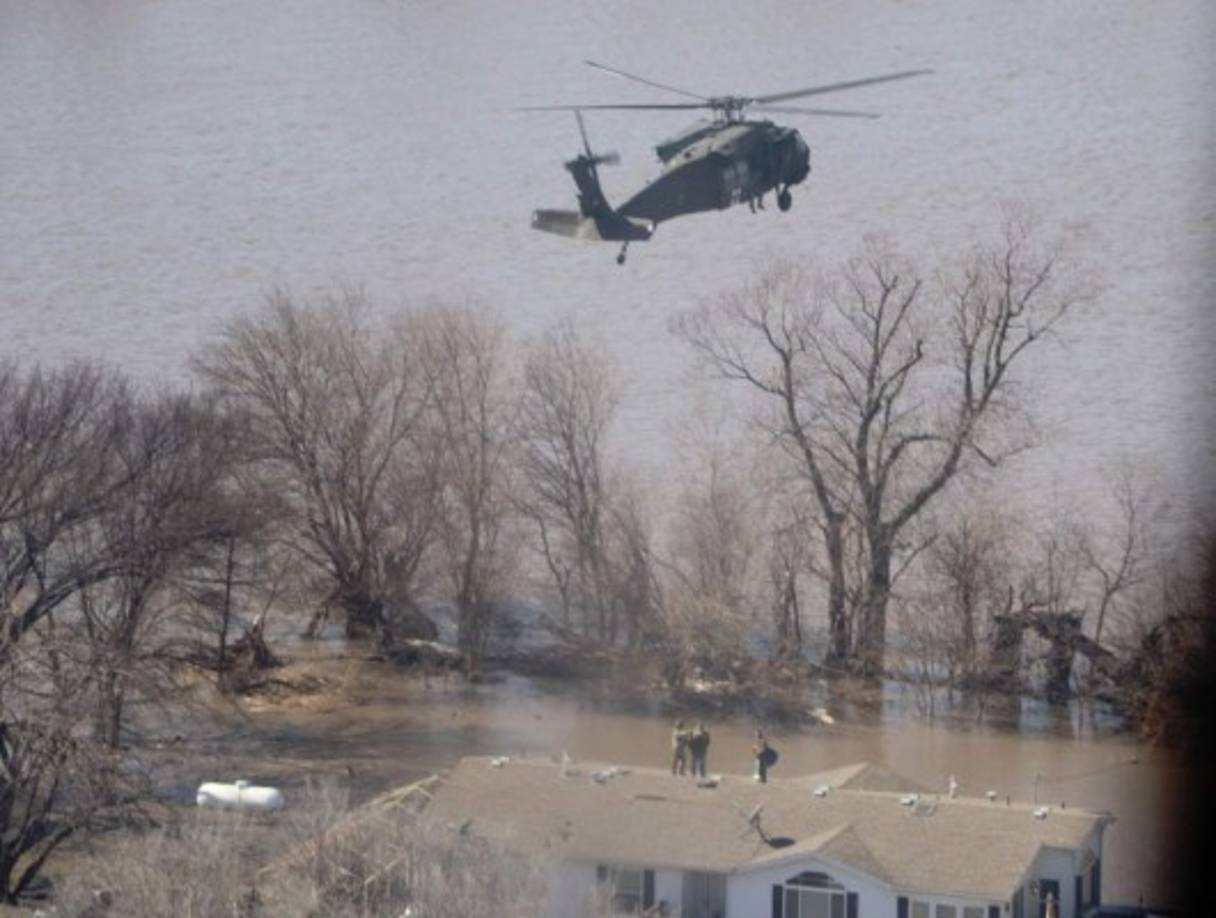 En Nebraska, se reportó un récord de inundaciones en 17 localidades y podrían durar una semana, según las autoridades.