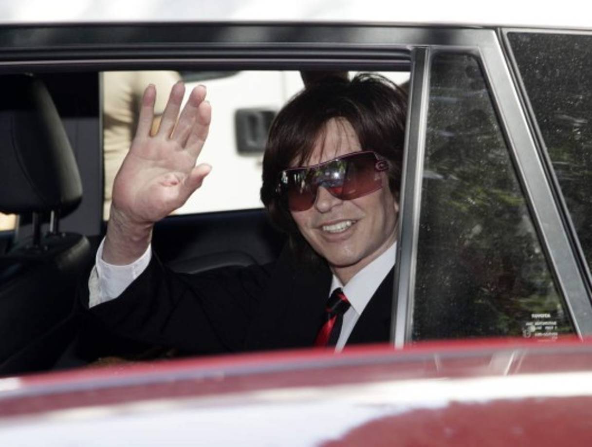 Aunque Camilo Sesto es consciente de que su vida no está en juego, sí se muestra seriamente preocupado, confirmaron a ABC una persona de su máxima confianza