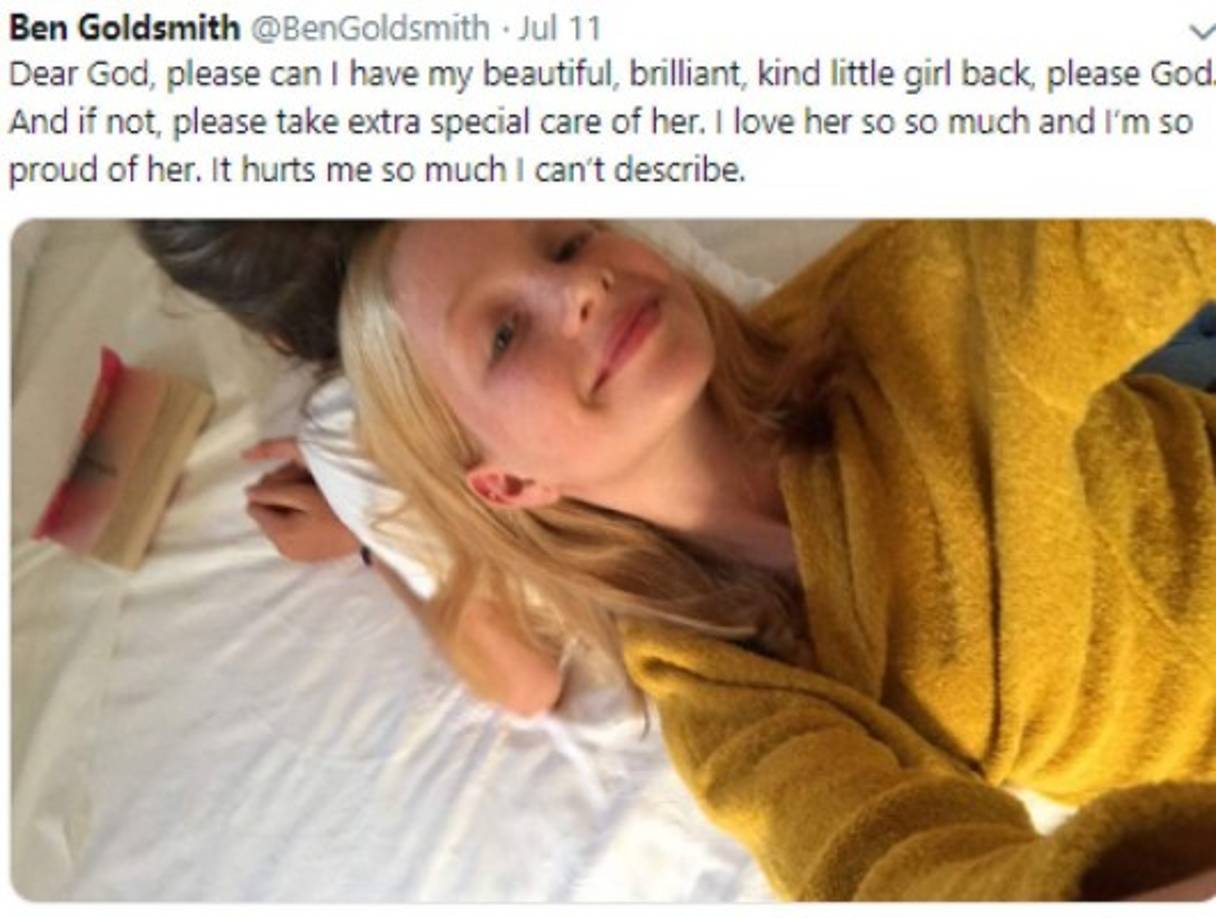 'Querido Dios, por favor, ¿puedes devolverme a mi hermosa, brillante y amable niña, por favor, Dios? Y si no, por favor, cuídala de manera especial. La quiero tanto y estoy tan orgullosa de ella. Me duele tanto que no puedo describirlo', se expresó junto a una imagen de su primogénita.