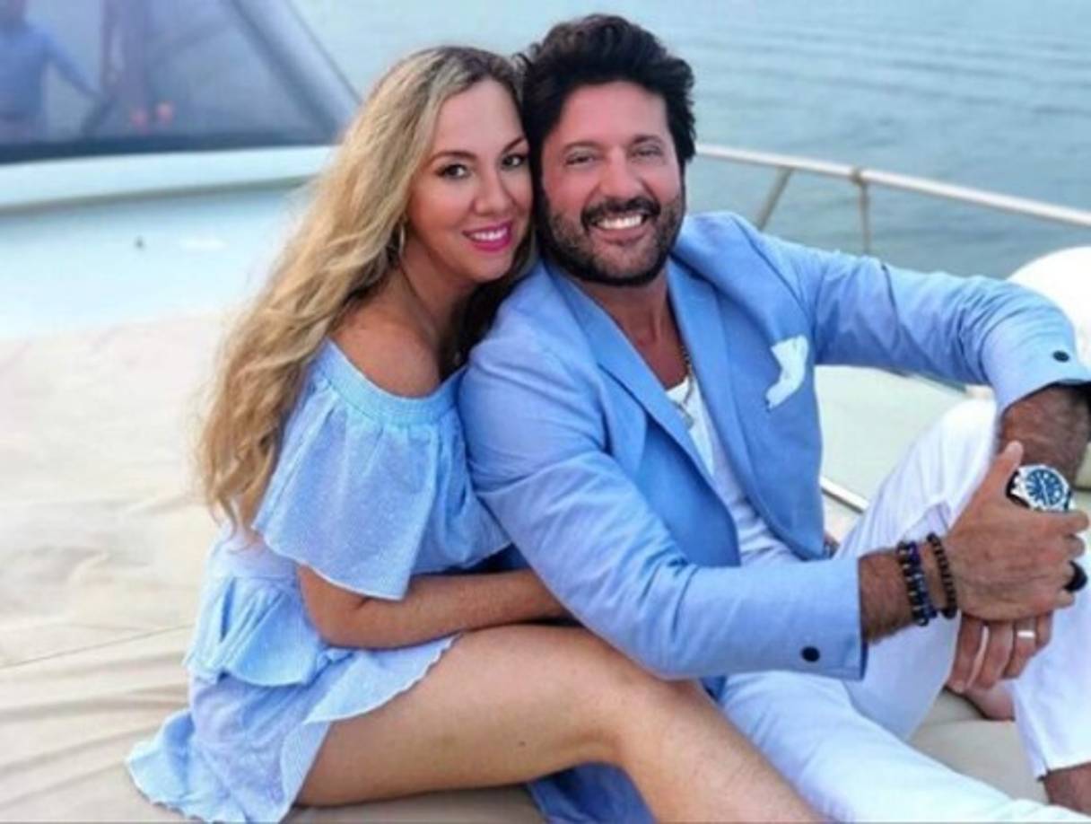 Bobby y su esposa Evelyn Umpierrez comparten en redes sociales sus alucinantes vacaciones en alta mar.
