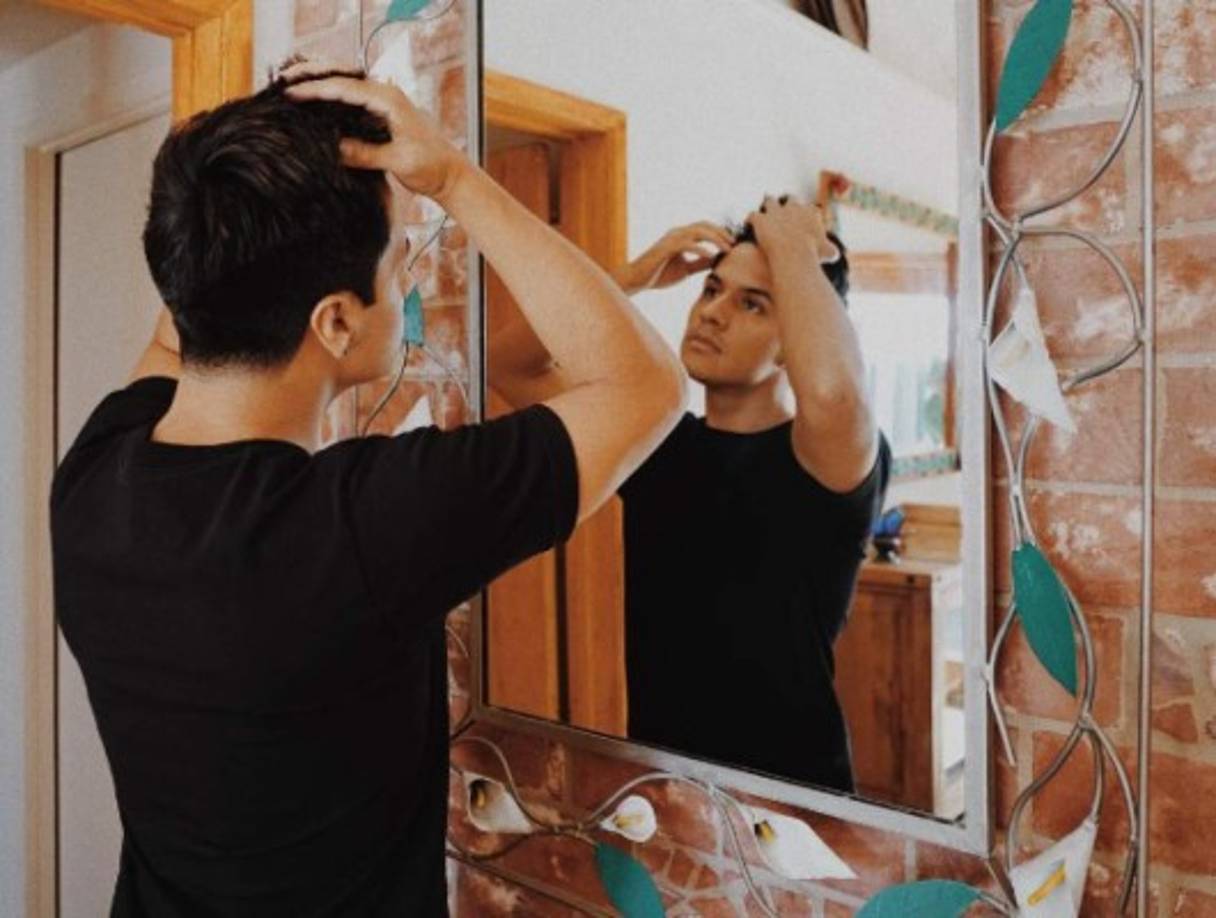 Sus seguidoras han destacado el espectacular parecido físico que guarda con su padre.