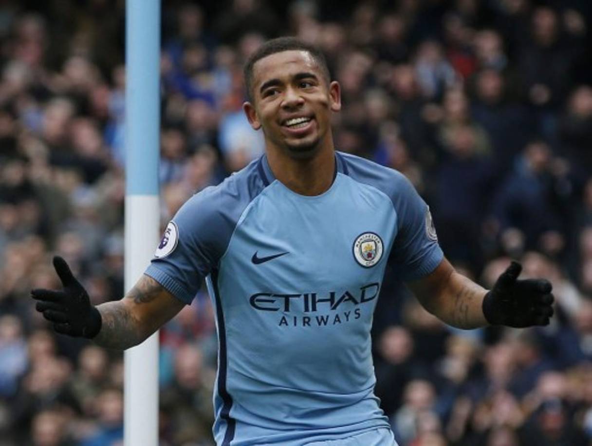 Otro de los jóvenes es el brasileño Gabriel Jesús, que tras una gran temporada con Palmeiras pasó al Manchester City donde ya ha demostrado su calidad bajo el mando de Pep Guardiola.