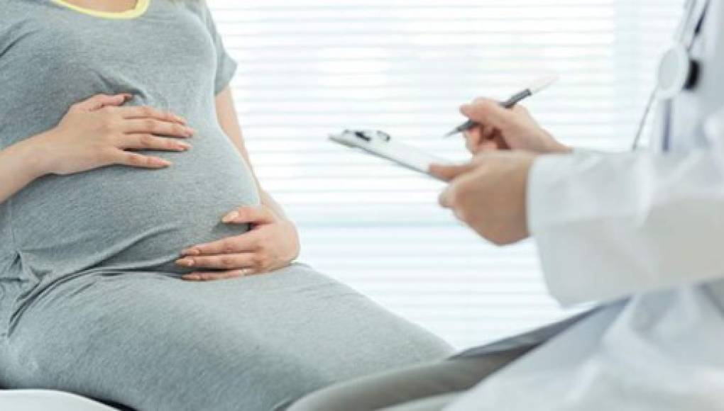 Fumar durante el embarazo parece alterar el ADN fetal