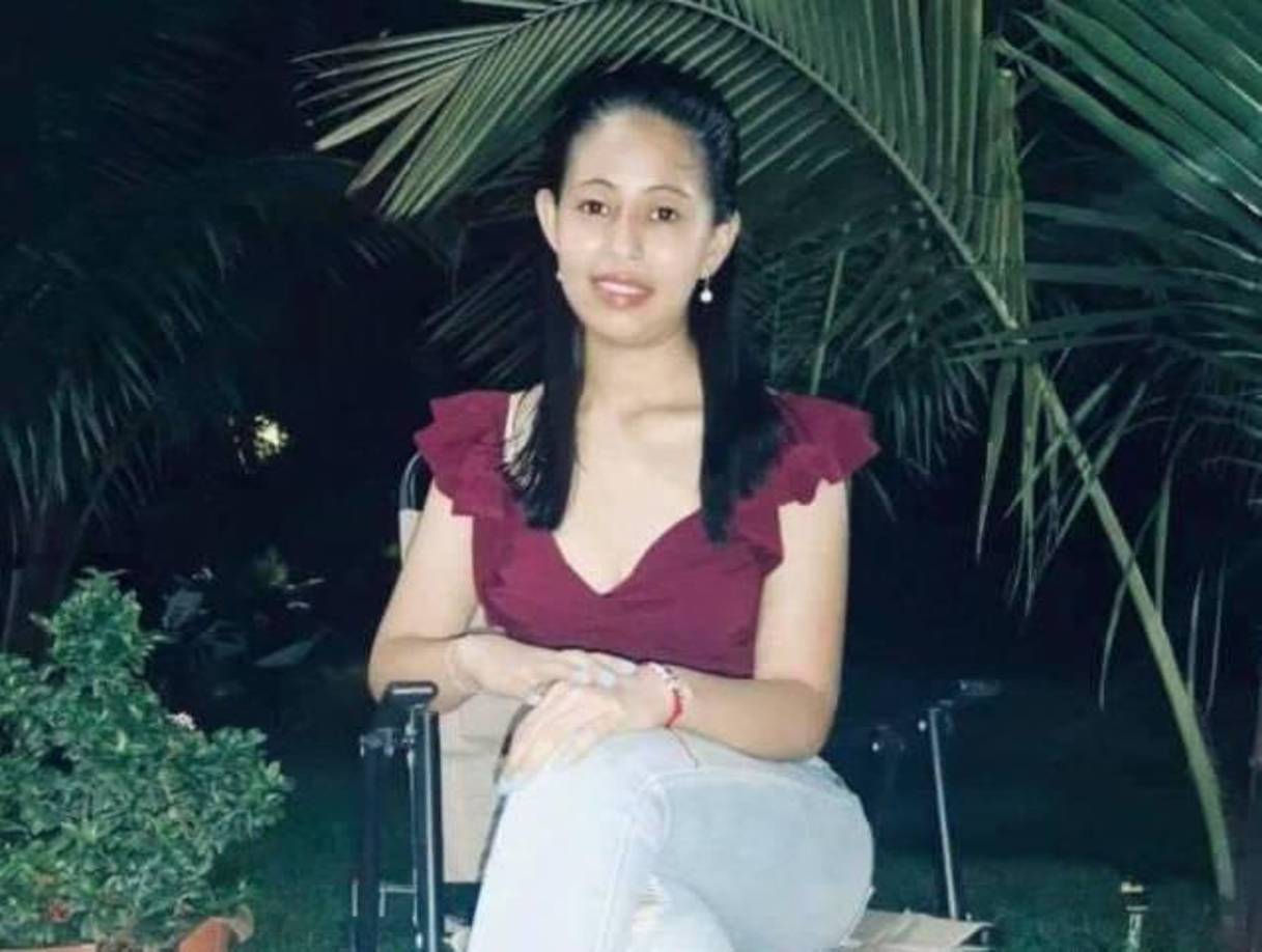 En esa empresa Belkys Molina empezó a trabajar desde los 18 años como contadora y asistente de auditoría en los municipios de Mapulaca y Candelaria, destacándose como empleada y ganándose la confianza para escalar puestos.