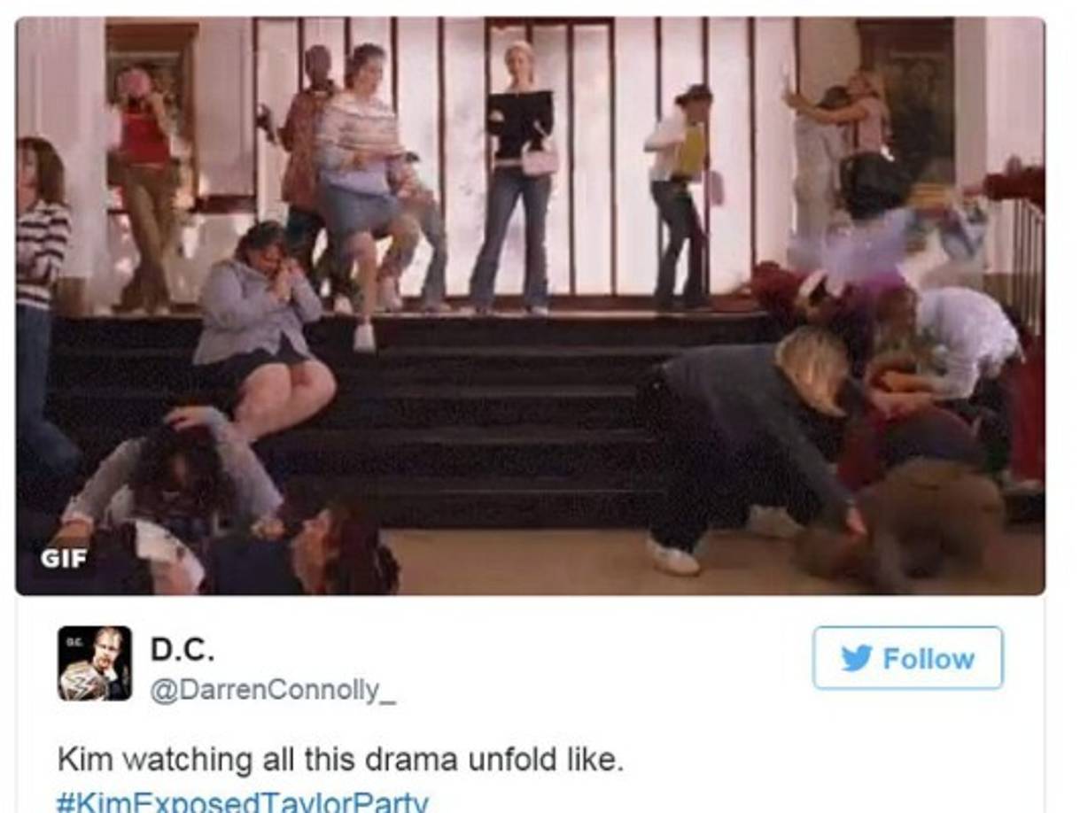 Kim Kardashian viendo como se desarrolla este drama. Con una escena de la película 'Chicas Pesadas'.