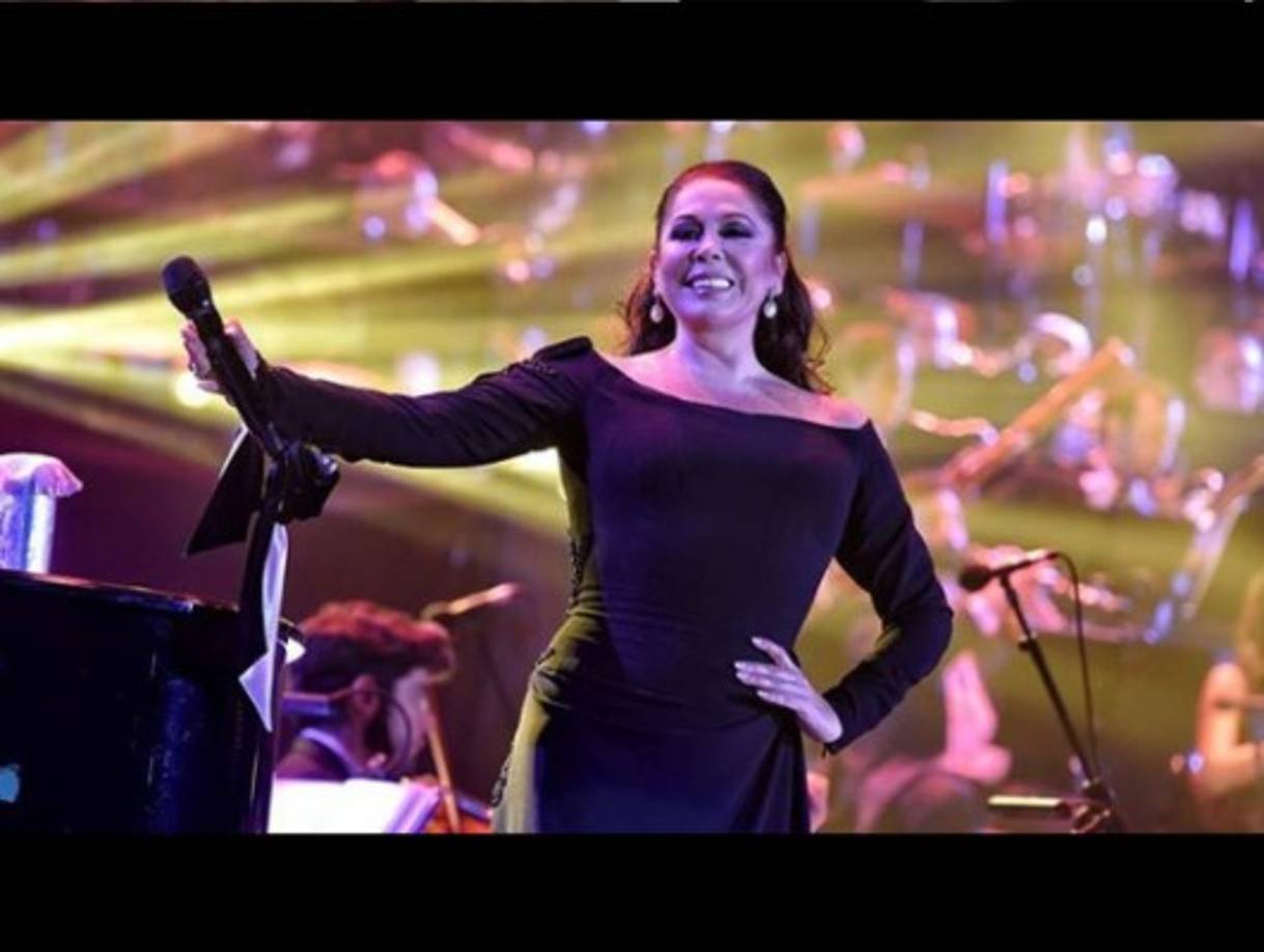 Hasta el momento, la popular cantante no se ha pronunciadom pero sus fans salieron a su defensa.