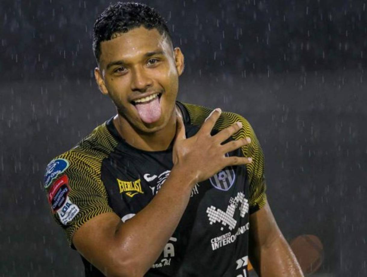 Jorman Aguilar: El delantero panameño estaría siendo anunciado esta semana como nuevo refuerzo del Real España. Luego de que en el club aurinegro han tenido problemas en la zona de ataque, han decidido reforzarse con el atacante centroamericano.