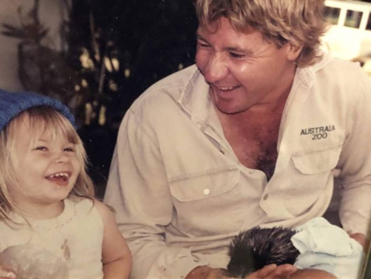 Bindi Sue Irwin, quien nació en Buderim, Queensland el 24 de julio de 1998, hija del fallecido Steve Irwin y Terri Irwin ha demostrado que tienen mucho talento y se ha logrado mantener en los reflectores por distintas razones. <br/><br/>Bindi ha incursionado como actriz, televisión, conservacionista, cantante y bailarina.