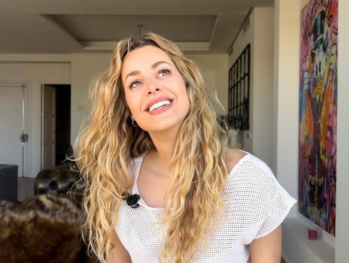 Después Candela publicó una foto de ella en su cuenta de Instagram, y Sanz le escribió un romántico mensaje: “Mi niña, ya te extraño. Nos vemos pronto. No hay manera de explicar lo que no tiene explicación. La belleza exterior es evidente, la interior requiere de una sensibilidad que no es fácil de entender. Cuanto más ruido, más te quiero”.