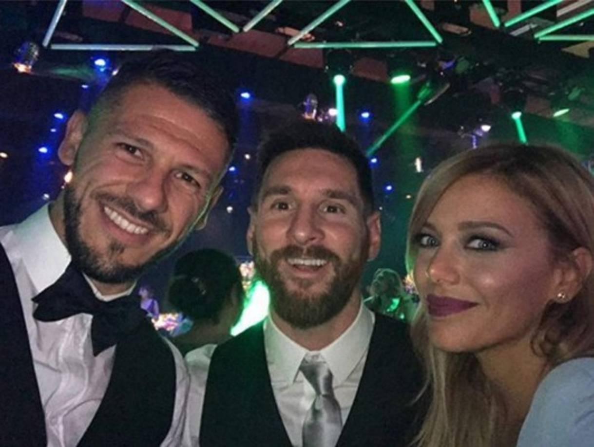 Lio Junto a Martín Demichelis y su esposa Evangelina Anderson.