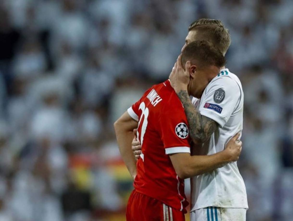 En el Real Madrid consolaron a jugadores del Bayern Múnich.