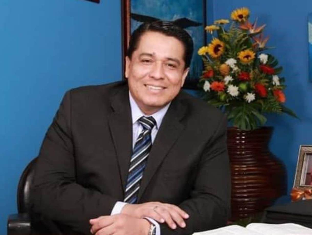 En su mensaje, el religioso citó un versículo bíblico: “Dios sigue haciendo su obra, su obra extraña; su operación, su extraña operación. (Isaías 28.21)”. 