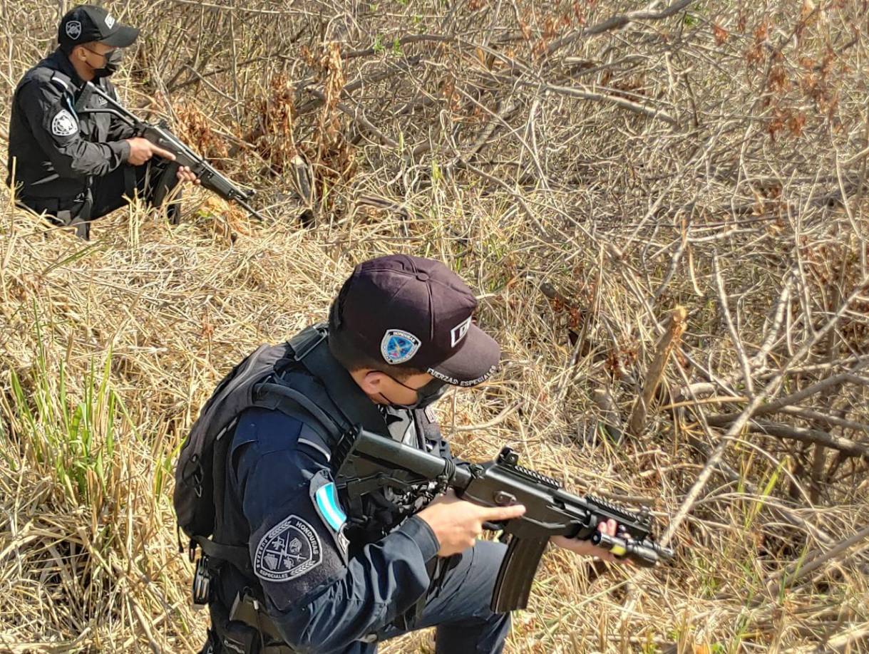La Secretaría de Seguridad ha montado un megaoperativo denominado “Operación Liberación”, en el que desplegará entre 800 y 1,000 agentes entre Policía Nacional y Fuerzas Especiales. Fotografías: Policía Nacional / Redes Sociales