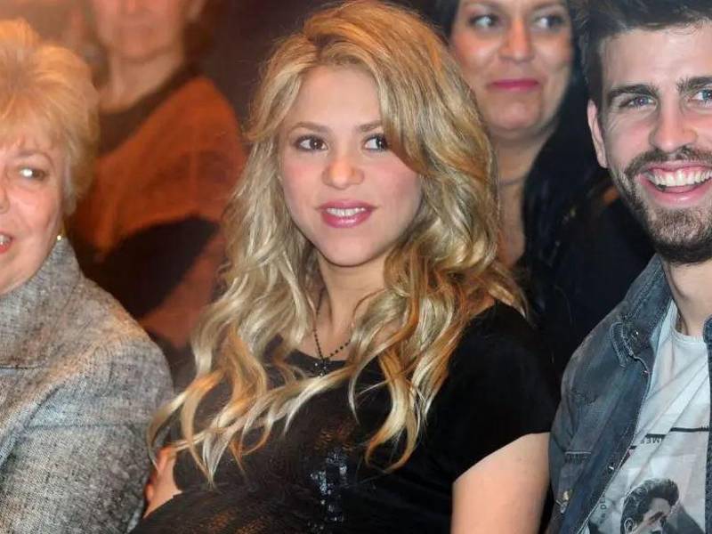 Nidia Ripoll junto a su hija Shakira y el futbolista Gerard Piqué en una foto de archivo.