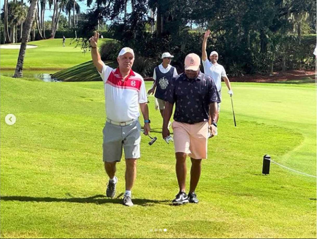 Pavón y Stoichkov forjado una gran amistad. Ambos han trabajado juntos como comentaristas para TUDN.