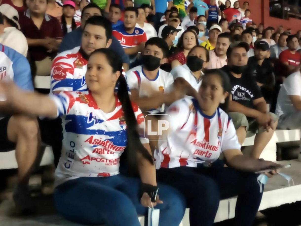 Hubo llenazo en el estadio Argelio Sabillón para ver la clasificación del Real Juventud a cuartos de final de la Segunda División.