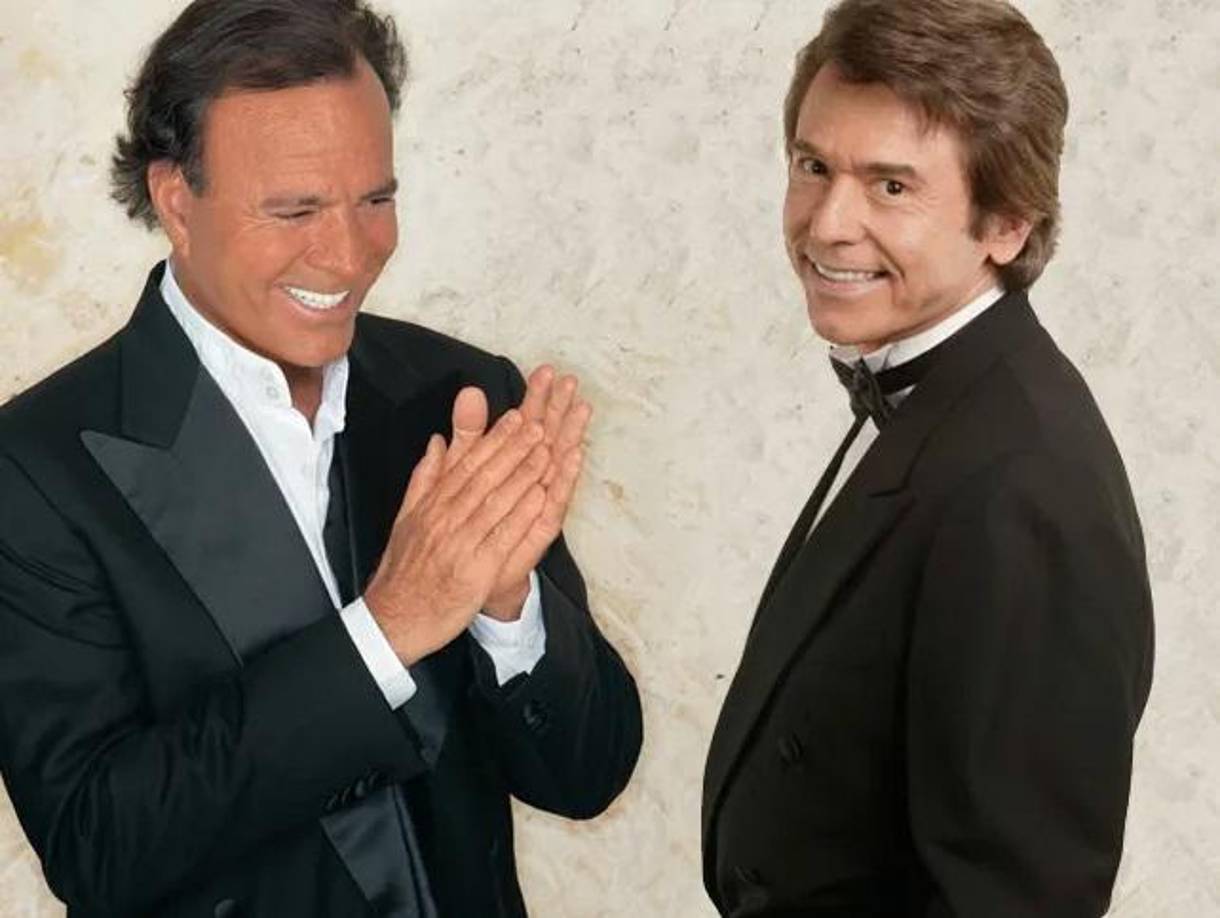 Y mientras unos nacen, otros van cumpliendo años, muchos, tantos como 80. En mayo le tocó a Raphael, que puede presumir de llevar más de 60 encima de los escenarios. También en la brecha sigue Mick Jagger, que los cumplió en julio y demuestra en cada actuación una energía que supera a la de muchos veinteañeros, al igual que su compañero de los Rolling Stones, Keith Richard. Julio Iglesias se unió en septiembre al club de los octogenarios y Joan Manuel Serrat lo hizo este 27 de diciembre.