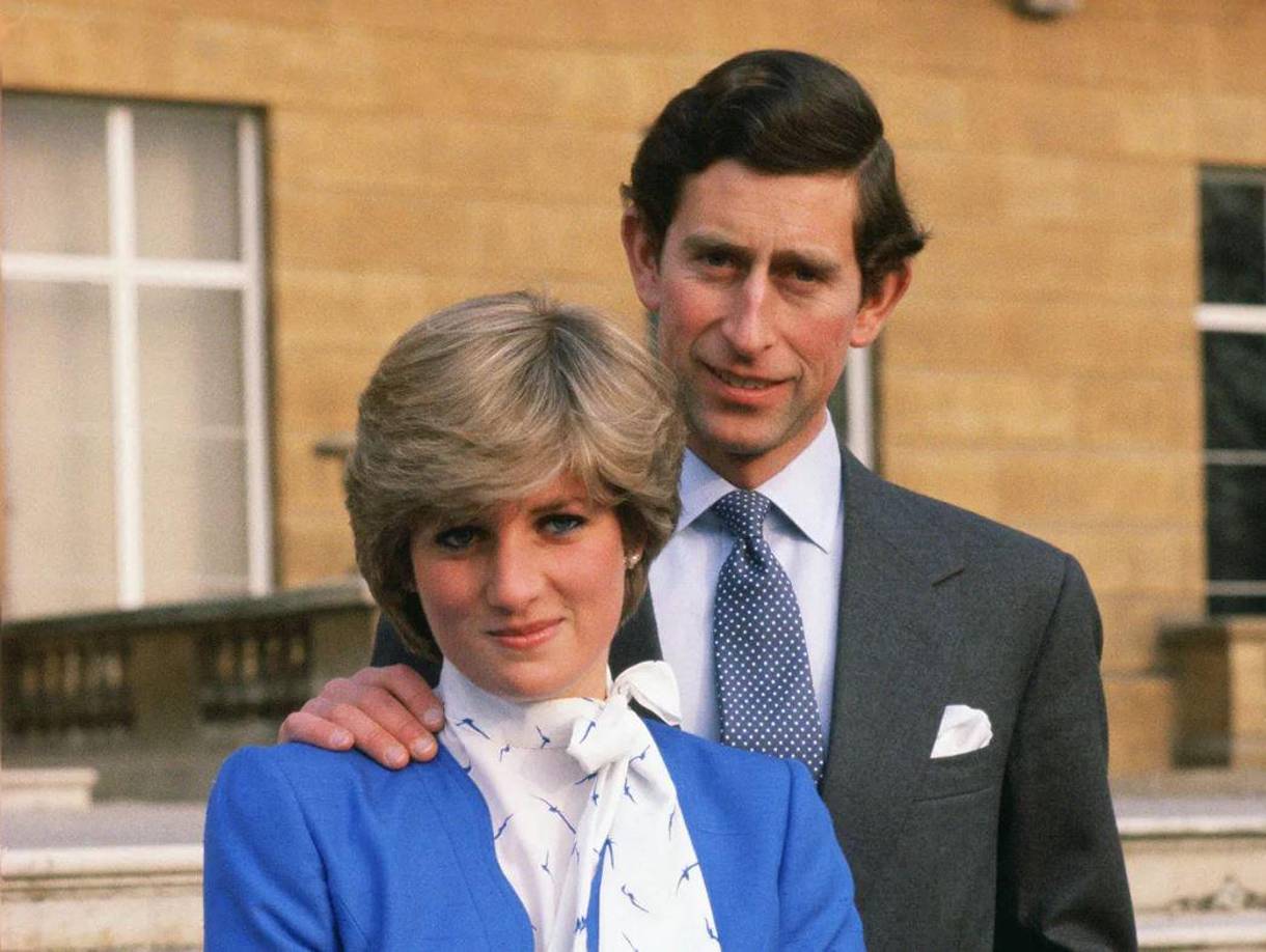 Dichos reportes indican que, cuando se anunció el compromiso entre la princesa Diana y el príncipe Carlos, la Casa Real inglesa quiso asegurarse de que ella era fértil, por lo que se sometió a varios chequeos médicos.