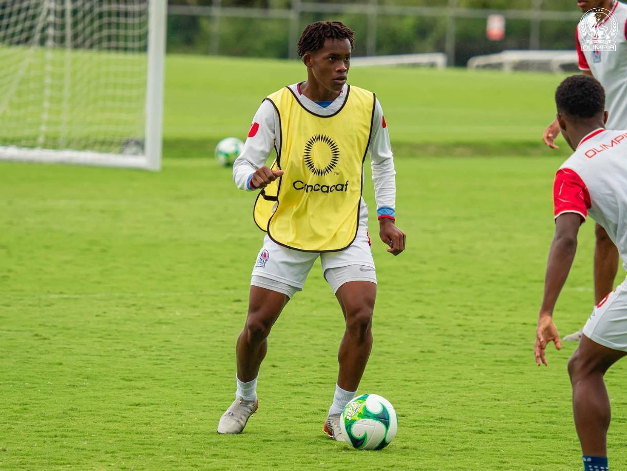 Jefferson Castillo, defensa del Olimpia.