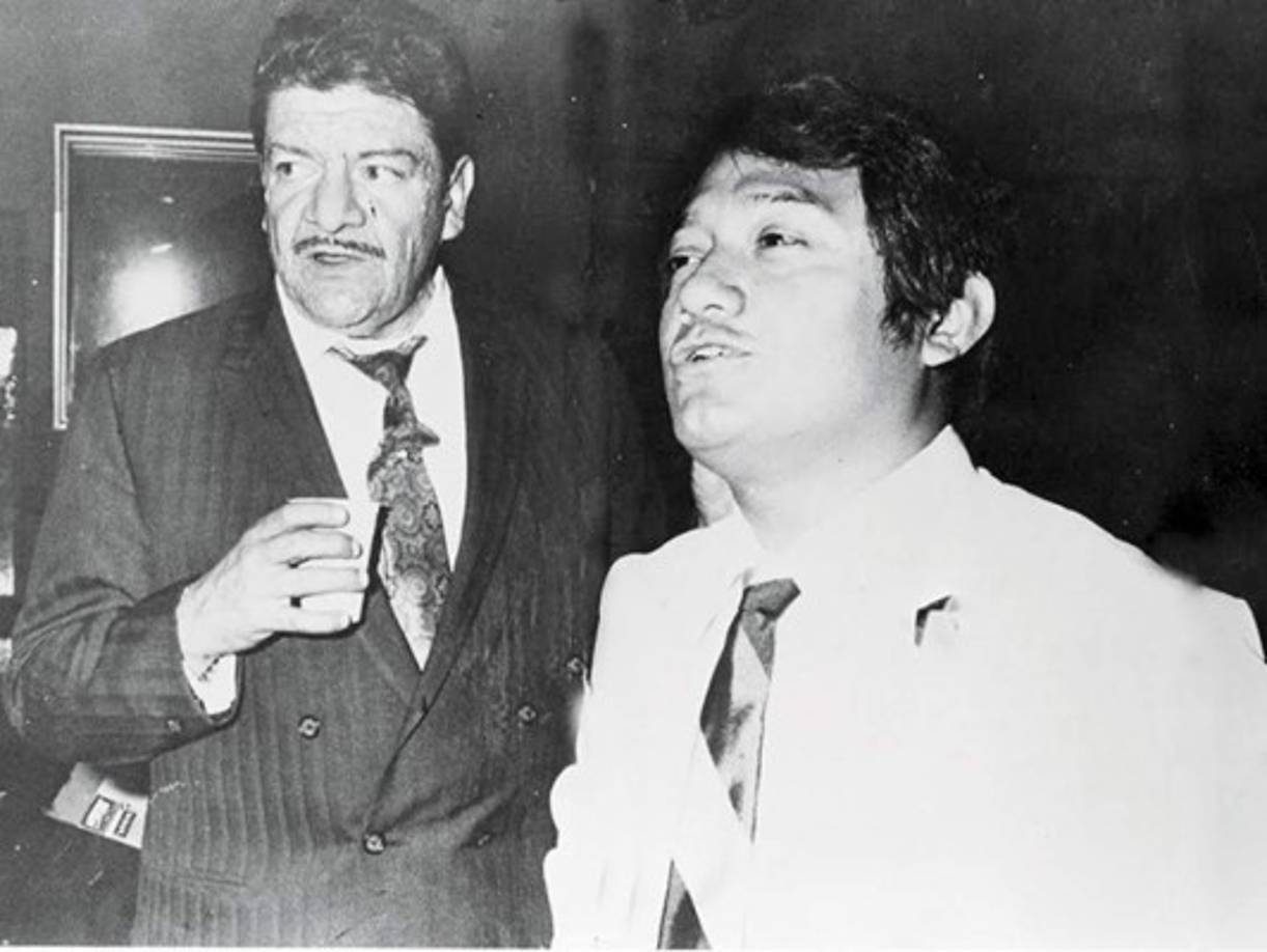 En 1970, su balada 'Somos Novios' fue transcrita al inglés por Sid Wayne, compositor de Elvis Presley. La versión en inglés, «It’s Impossible», fue interpretada por Perry Como y nominada para un Grammy.<br/>