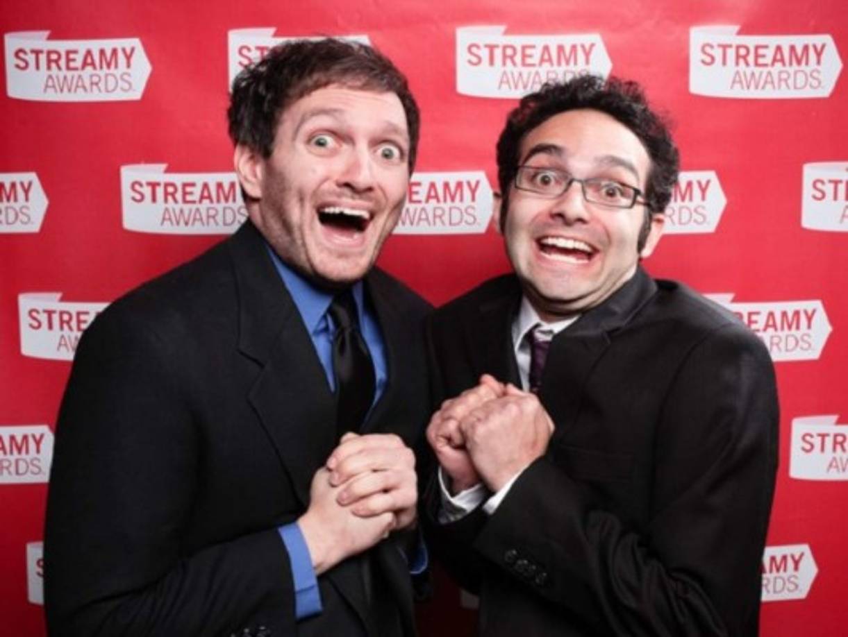 3. The Fine Brothers: Los hermanos Benny y Rafi Fine tienen una fortuna de $8,5 millones. Abrieron su canal en 2007. Fue tal su éxito, que cuatro años después sus vídeos les permitieron crear su propia productora. Tienen 13 millones de suscriptores.<br/><br/>