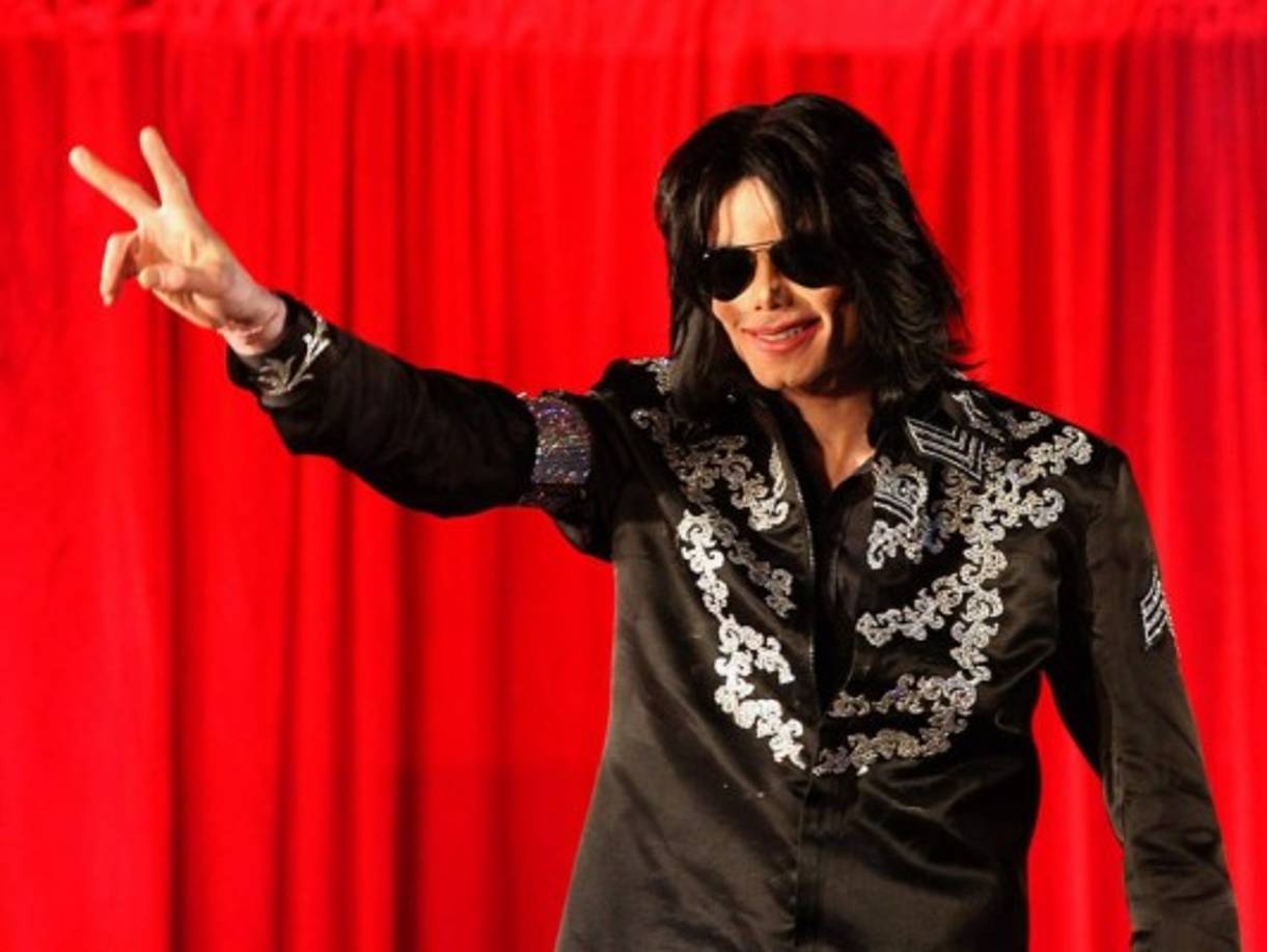 Polémico, innovador, excéntrico y único en su tipo, Jackson siempre marcó tendencia e inspiró a infinidad de artistas modernos, desde Kanye West y Beyoncé, hasta Miley Cyrus y Katy Perry.<br/><br/>A una década de su partida, el legado del 'Rey del Pop' se mantiene más fuerte que nunca.