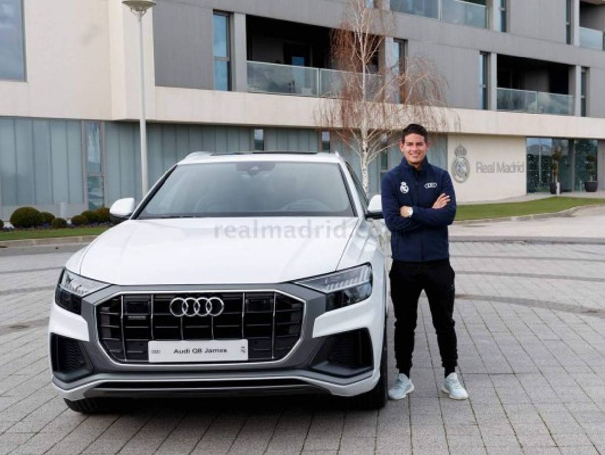 James Rodríguez - El centrocampista colombiano eligió el Audi Q8 50 TDI quattro tiptronic Blanco Glaciar con un precio de 86.130 euros.