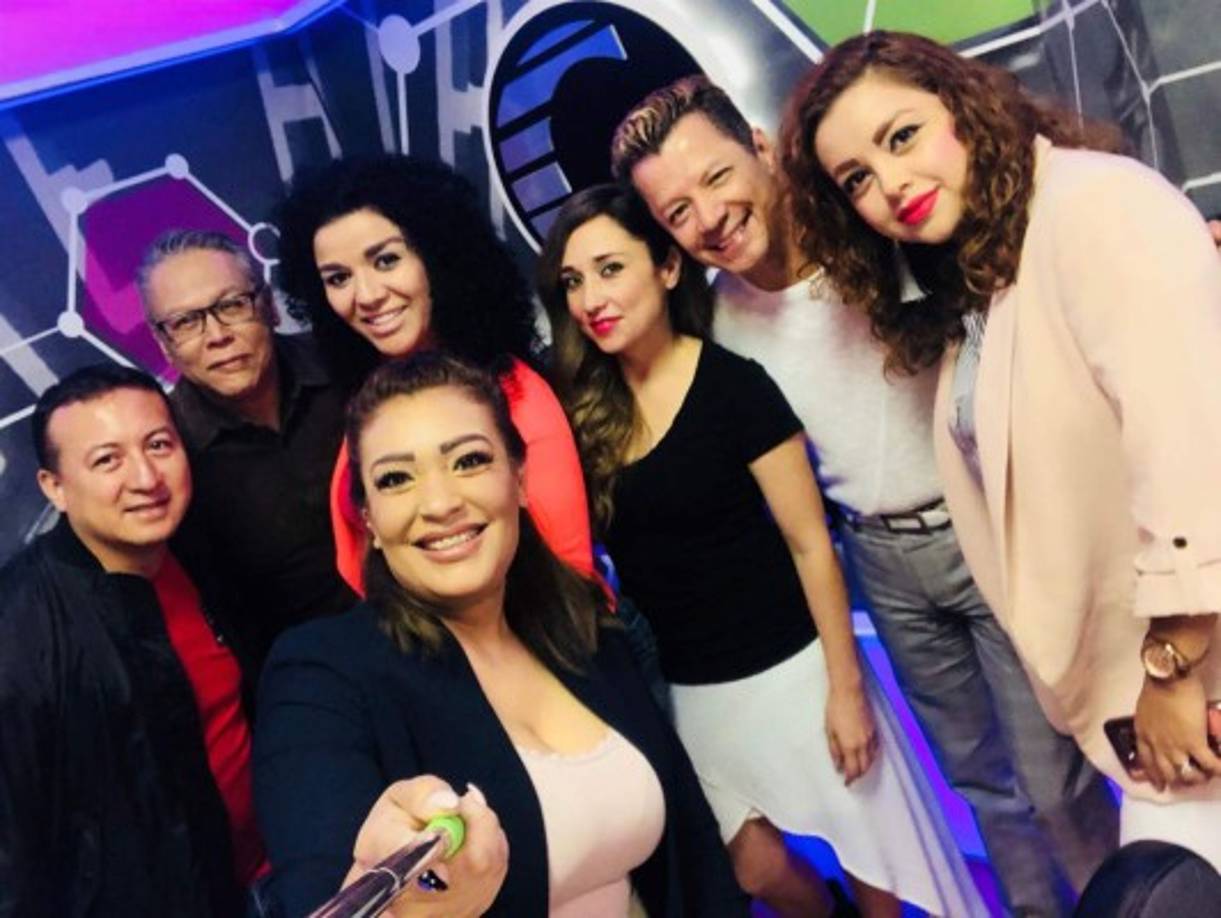 La periodista era conocida por su espíritu entusiasta frente a las adversidades, con amabilidad y alegría característica que a su vez contagiaba a sus compañeros y a su audiencia, según medios mexicanos.